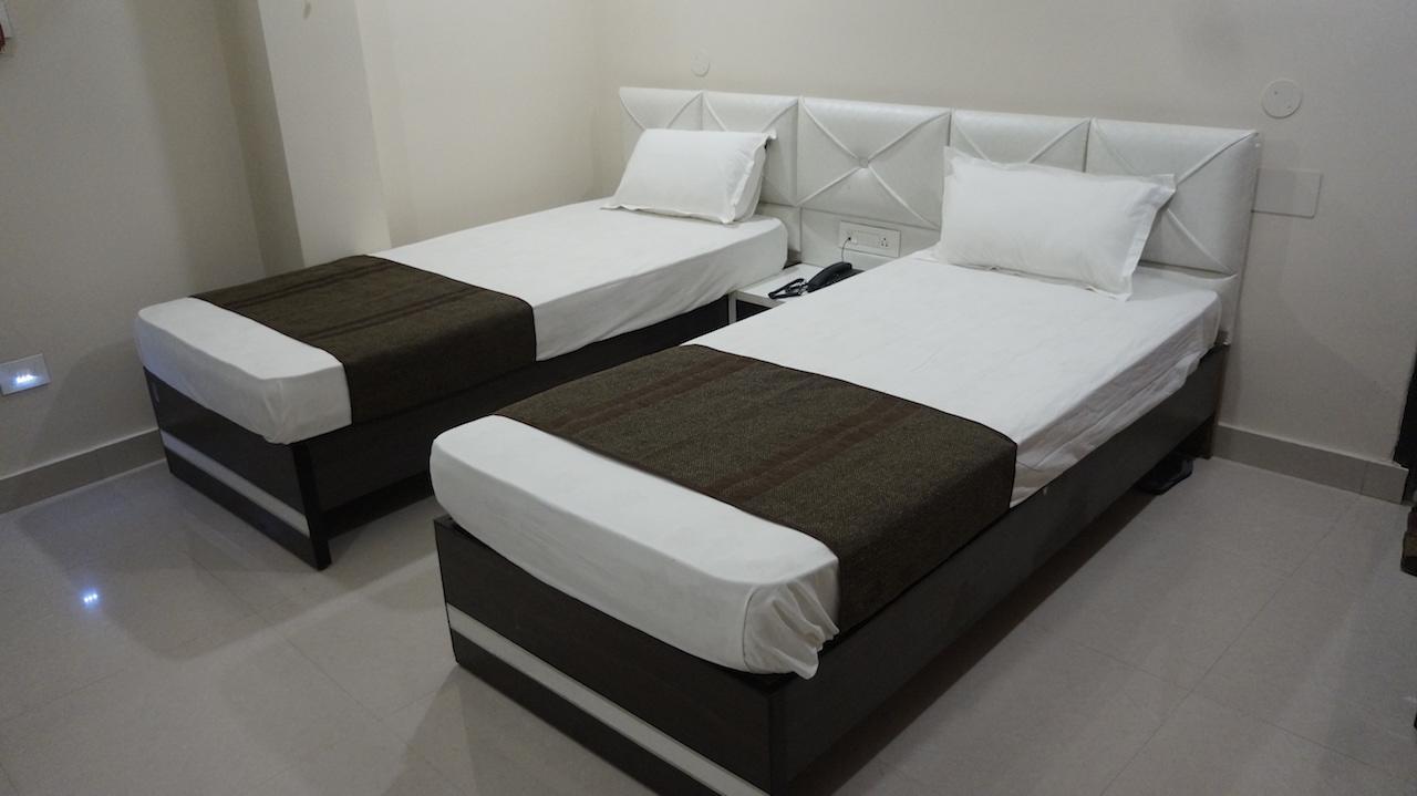 Hotel Golden Tulip Jalpāiguri Extérieur photo